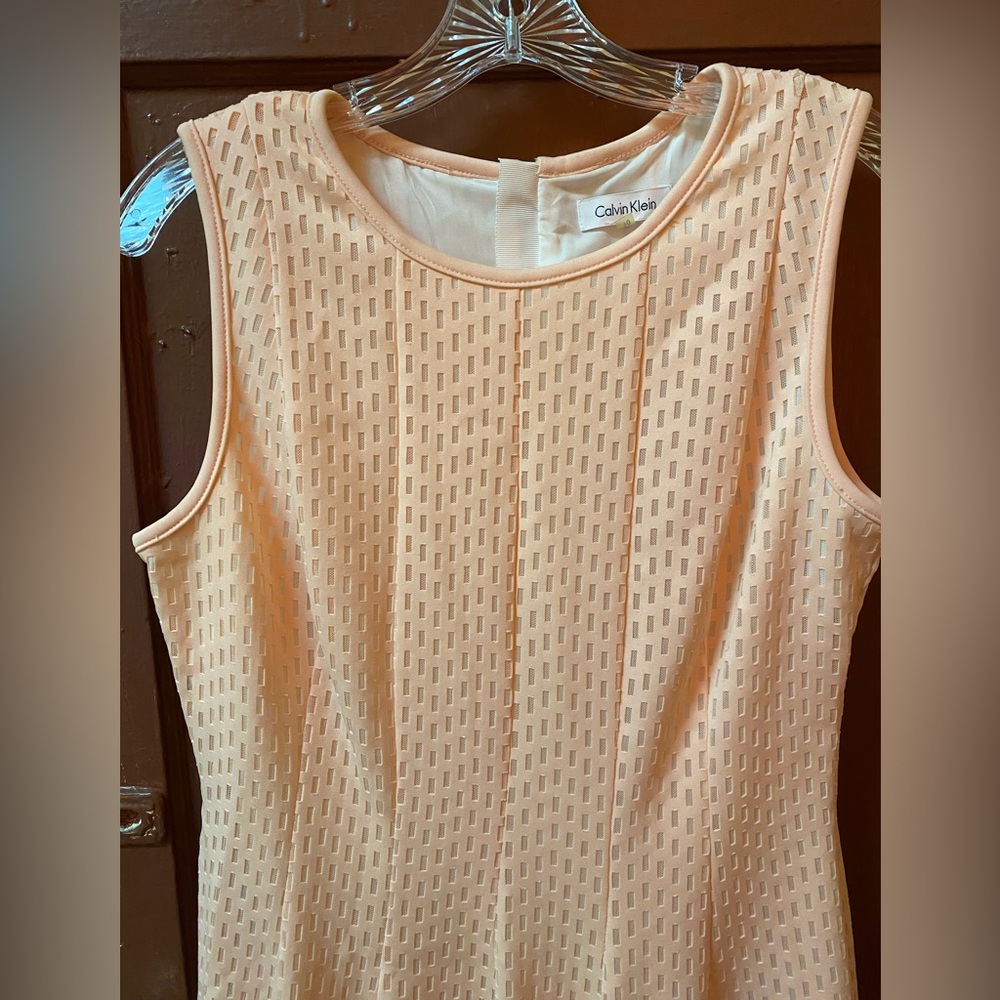 CALVIN KLEIN BLUSH PINK SLEEVELESS A-LINE DRESS WITH SOLID INTERIOR LINING - Picture 3 of 12